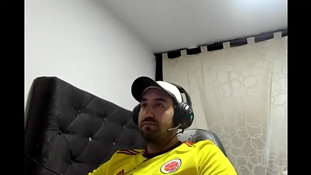 coolfriki online show from 5, 4, 2026