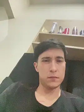 nicollylazulli online show from 15, 11, 2025