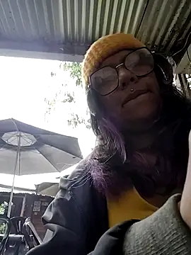 Abby 2-1 online show from 13, 11, 2025