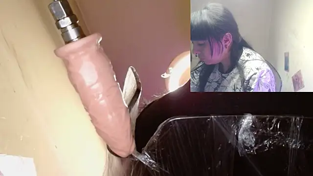 Lunabunnycreamy online show from 11, 11, 2025