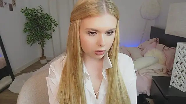 Locac0c0 online show from 24, 10, 2025