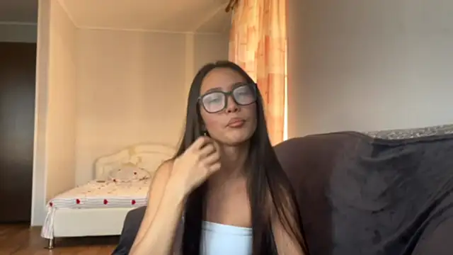 KamilahArcilla online show from 11, 10, 2025