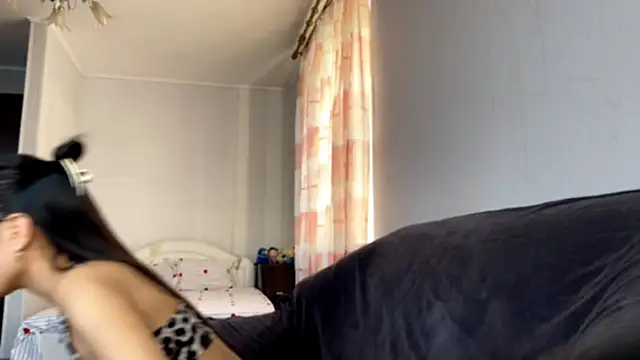 KamilahArcilla online show from 12, 10, 2025