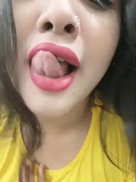 Beauty Queen Soniya online show from 19, 7, 2026