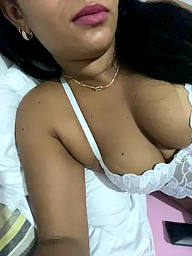 Snapshot of Brunamorenago chatting on 6, 11, 2025 Brunamorenago online show from 6, 11, 2025