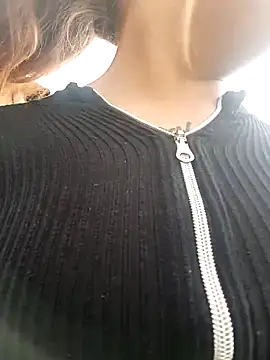 Allison Flamingg online show from 20, 10, 2025