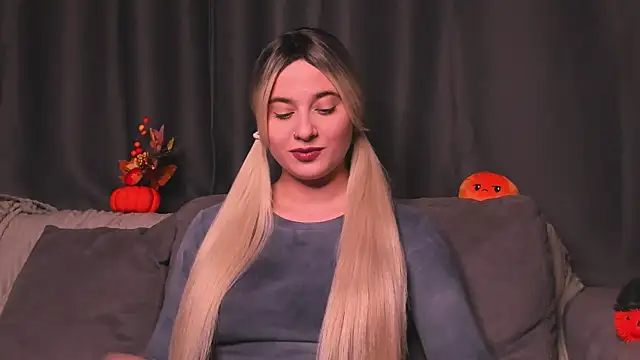 Snapshot of ShyBunny1 chatting on 24, 10, 2025 ShyBunny1 online show from 24, 10, 2025