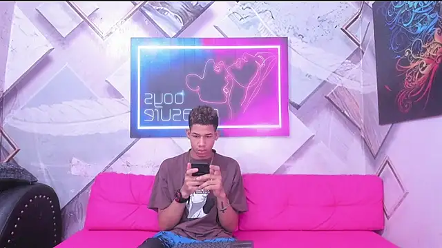 Snapshot of Little_nicoll chatting on 7, 2, 2026 Little nicoll online show from 7, 2, 2026