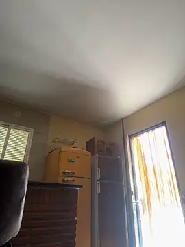 Snapshot of suarezz_ chatting on 8, 10, 2025 suarezz  online show from 8, 10, 2025
