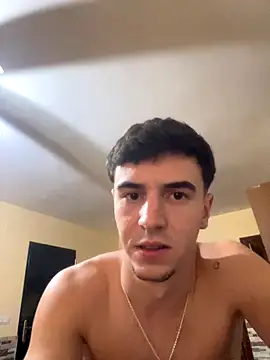 Snapshot of suarezz_ chatting on 9, 10, 2025 suarezz  online show from 9, 10, 2025