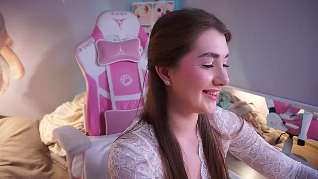 LureOfEva online show from 6, 3, 2026