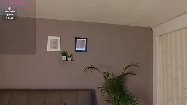 ZahraMilf online show from 14, 1, 2026