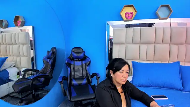 tania reyes  online show from 11, 10, 2025