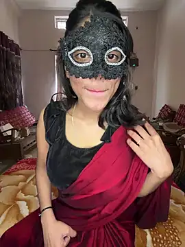 Lovebirdss online show from 5, 2, 2026