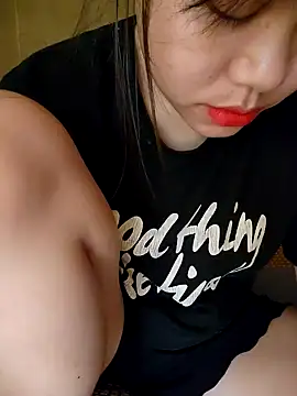 Snapshot of Misu-u chatting on 10, 10, 2025 Misu-u online show from 10, 10, 2025