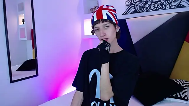 Emo Boy  online show from 5, 2, 2026