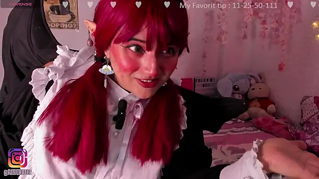 Emilycollei online show from 11, 11, 2025