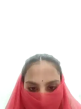 Snapshot of RAYI_Queen_15 chatting on 29, 11, 2025 RAYI Queen 15 online show from 29, 11, 2025