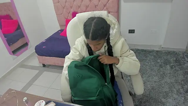 thianahorny online show from 15, 1, 2026