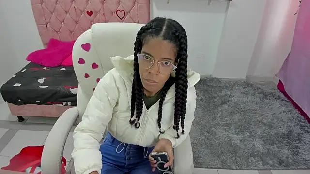 Snapshot of thianahorny chatting on 16, 2, 2026 thianahorny online show from 16, 2, 2026