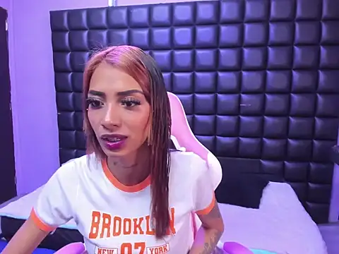 KarlaSlutSkinny   online show from 21, 11, 2025