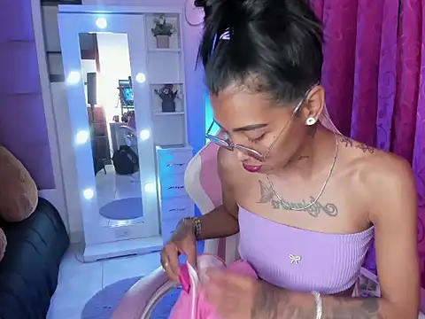 KarlaSlutSkinny   online show from 18, 4, 2026