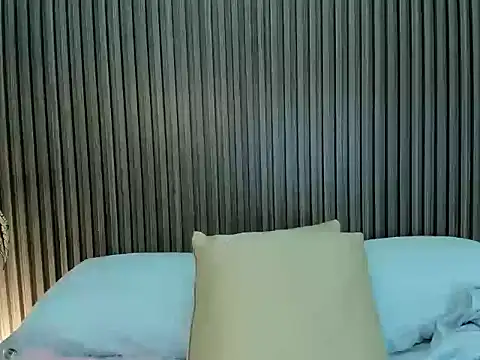 laura maite  online show from 23, 10, 2025