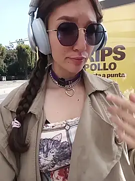 Lucy colee online show from 21, 3, 2026