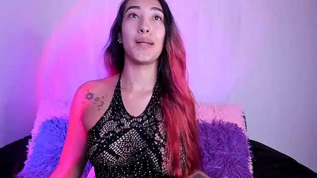 Snapshot of HeidyRousse chatting on 26, 5, 2026 HeidyRousse online show from 26, 5, 2026