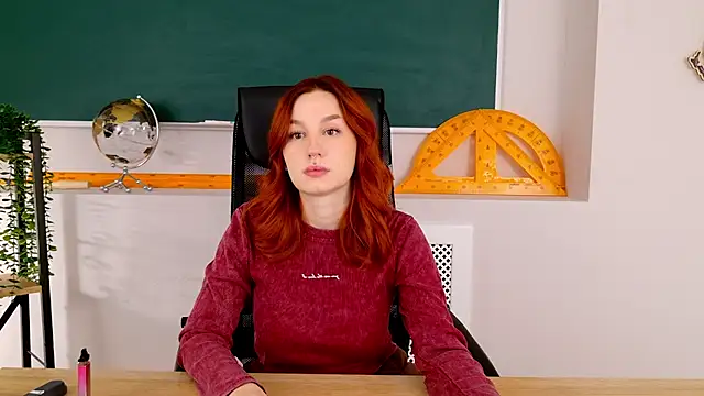 ClaireMathis online show from 30, 11, 2025