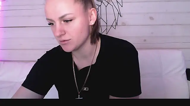 Snapshot of CandyBunie chatting on 17, 1, 2026 CandyBunie online show from 17, 1, 2026