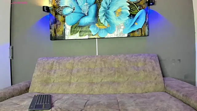 Snapshot of Amber_Mateus chatting on 9, 10, 2025 Amber Mateus online show from 9, 10, 2025