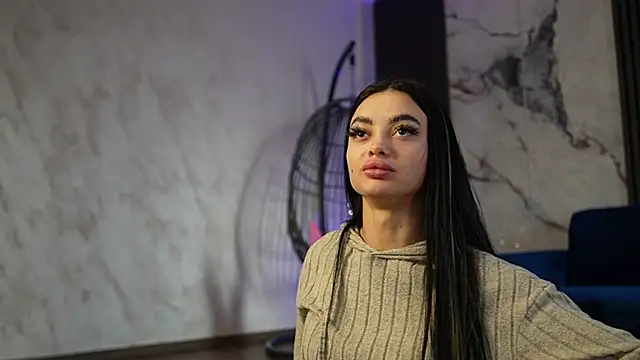 RachelRavee online show from 15, 4, 2026