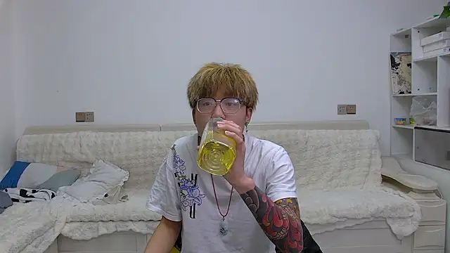 KK-cuteboy online show from 25, 2, 2026