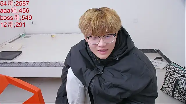 KK-cuteboy online show from 1, 4, 2026