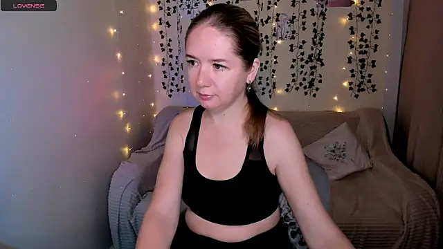 Evaa Braunn online show from 20, 10, 2025