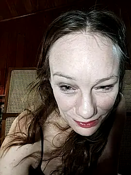 Snapshot of JulieSqualor81 chatting on 25, 3, 2026 JulieSqualor81 online show from 25, 3, 2026