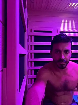 Snapshot of DrDreAu chatting on 27, 10, 2025 DrDreAu online show from 27, 10, 2025