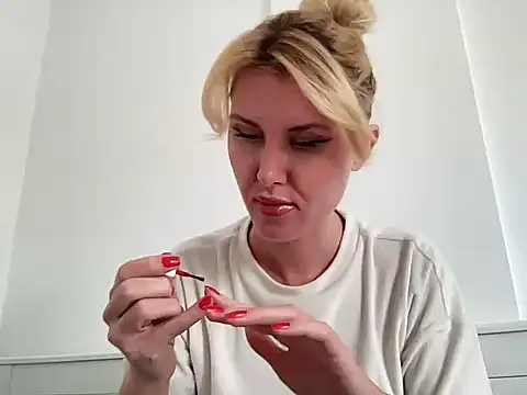 Snapshot of Ilymaris chatting on 25, 2, 2026 Ilymaris online show from 25, 2, 2026