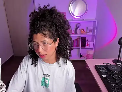 BunnyBellPrincess online show from 11, 10, 2025