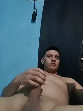 Snapshot of Aturo77 chatting on 28, 11, 2025 Aturo77 online show from 28, 11, 2025