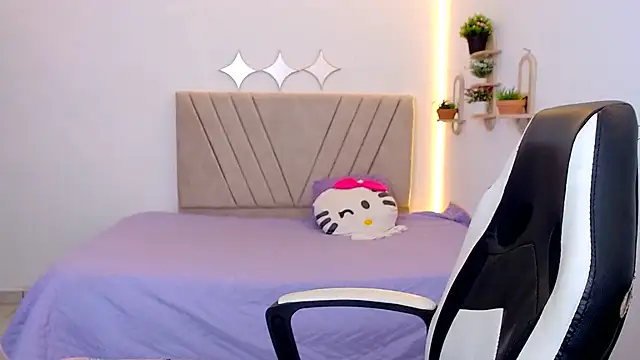 Snapshot of zara_cute chatting on 1, 7, 2026 zara cute online show from 1, 7, 2026