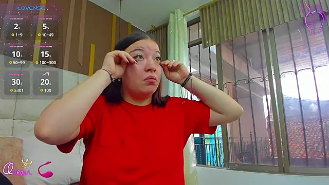 Snapshot of AmbarGills chatting on 8, 4, 2026 AmbarGills online show from 8, 4, 2026