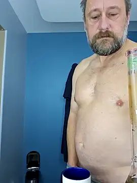 Snapshot of akstr8 chatting on 13, 10, 2025 akstr8 online show from 13, 10, 2025