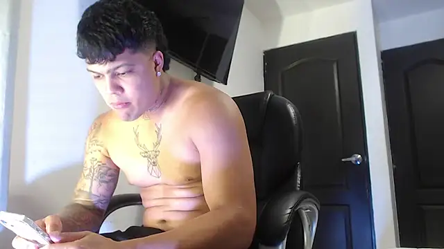 Boyhot 00 online show from 24, 10, 2025