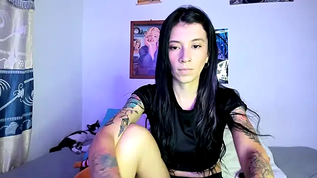 Snapshot of Adeline444 chatting on 19, 10, 2025 Adeline444 online show from 19, 10, 2025