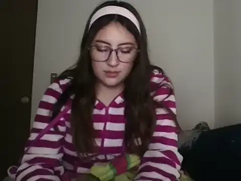 Snapshot of Mar_00c chatting on 22, 10, 2025 Mar 00c online show from 22, 10, 2025