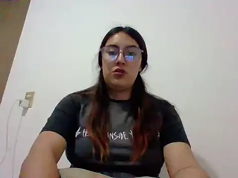 Snapshot of Mar_00c chatting on 26, 10, 2025 Mar 00c online show from 26, 10, 2025