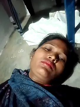 Hot hat online show from 17, 10, 2025