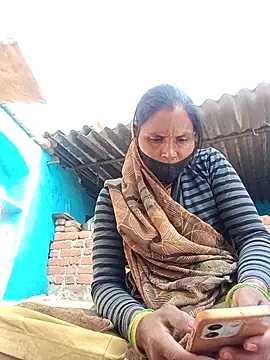 Hot hat online show from 5, 12, 2025